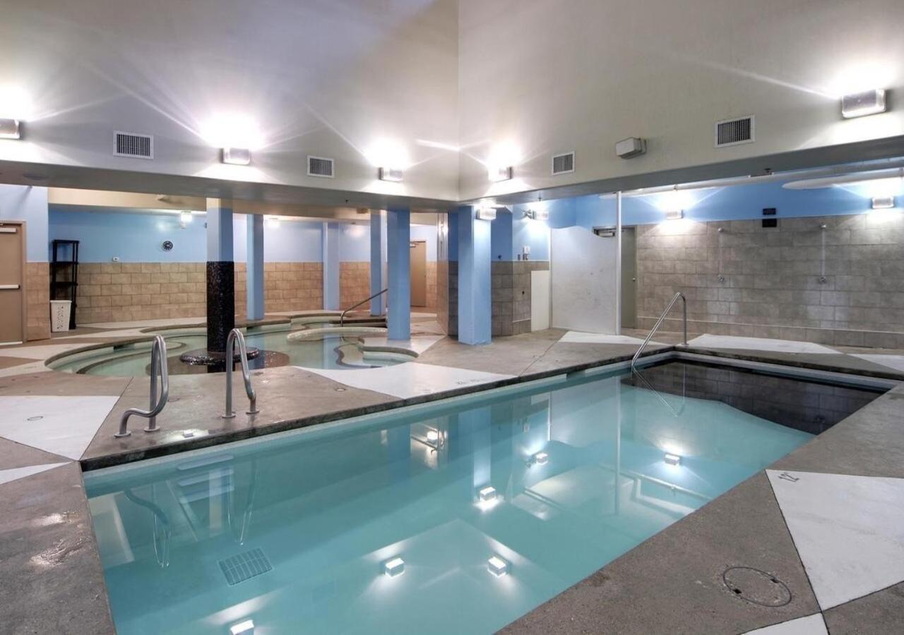 Penthouse At Solar A Resort And Spa Canmore Dış mekan fotoğraf